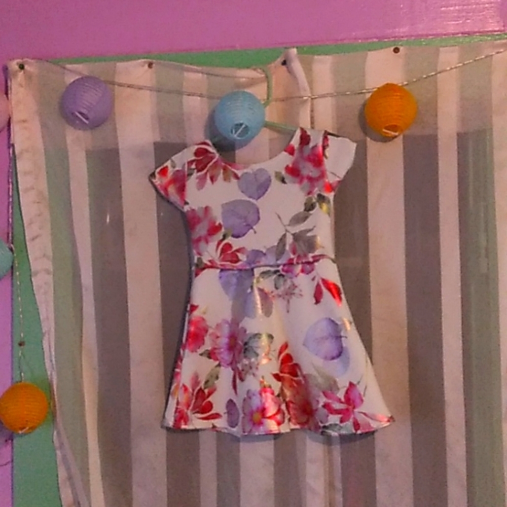 👧🌺 little girl's dress